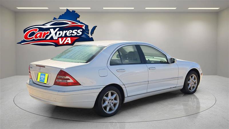 Used 2003 Mercedes-Benz C 240 Sedan w/ C2 Opt Pkg image 6
