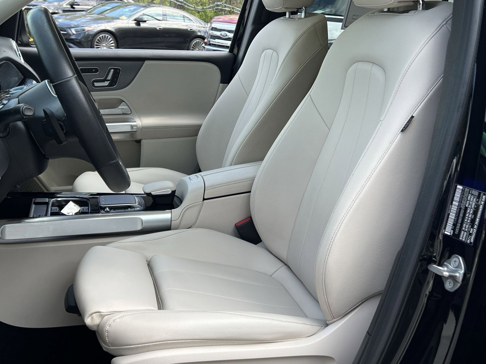 Certified 2021 Mercedes-Benz GLB 250 4MATIC image 11