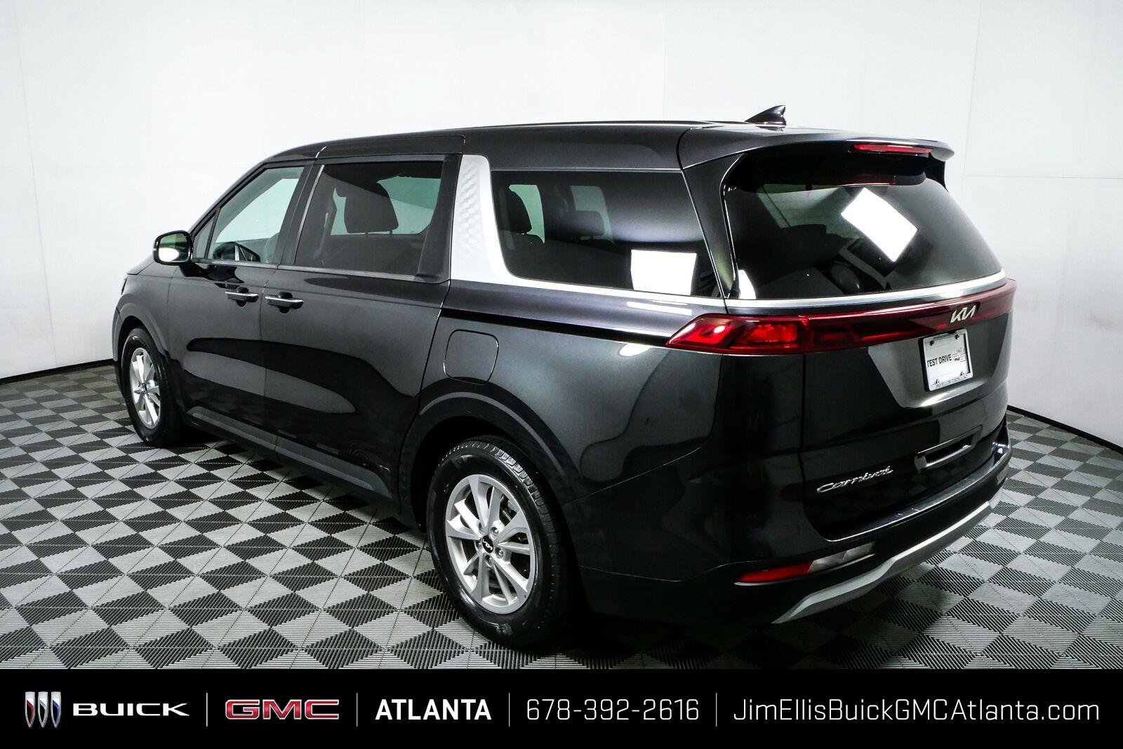 Used 2022 Kia Carnival LX FWD image 27