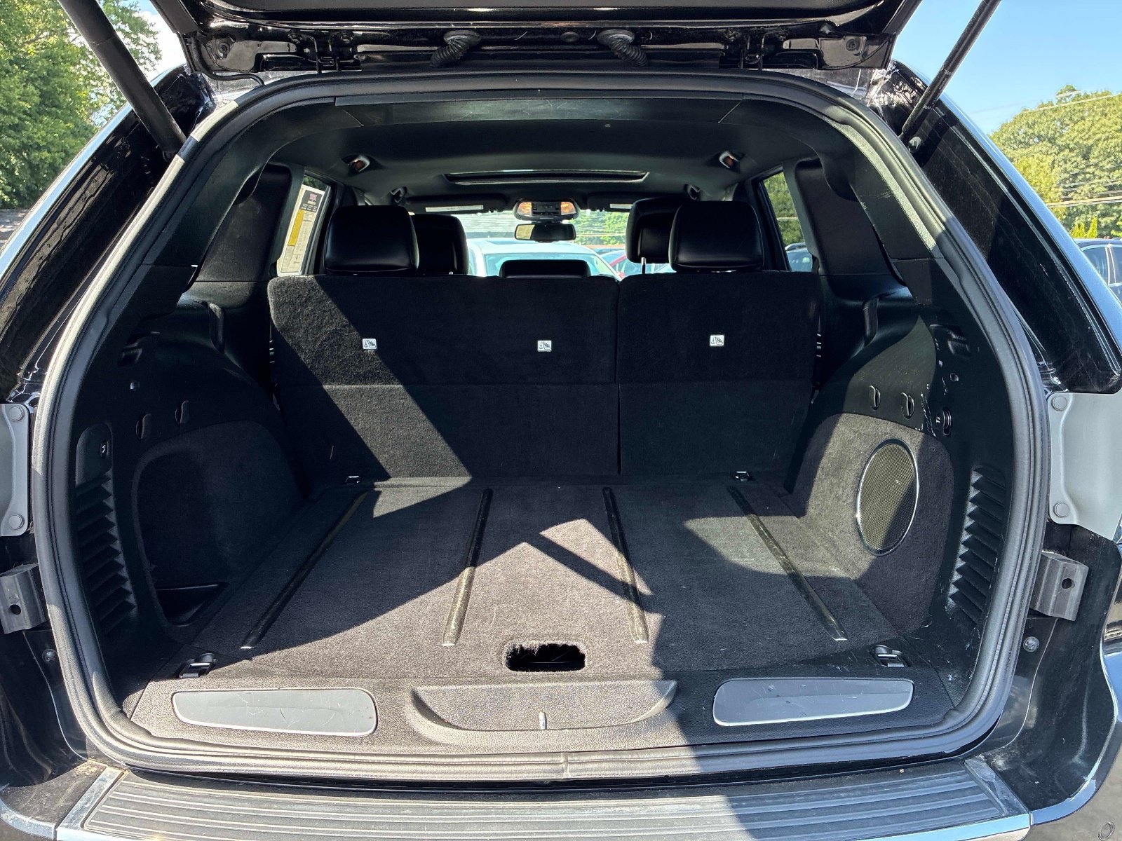 Used 2014 Jeep Grand Cherokee Limited AWD/4WD image 14