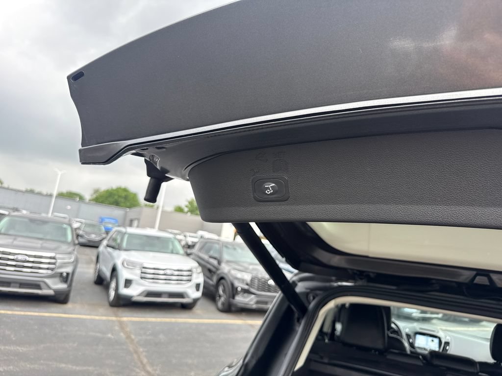 Used 2018 Ford Escape SEL FWD image 13
