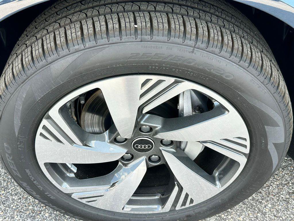 New 2025 Audi Q6 e-tron Premium Plus AWD/4WD image 26