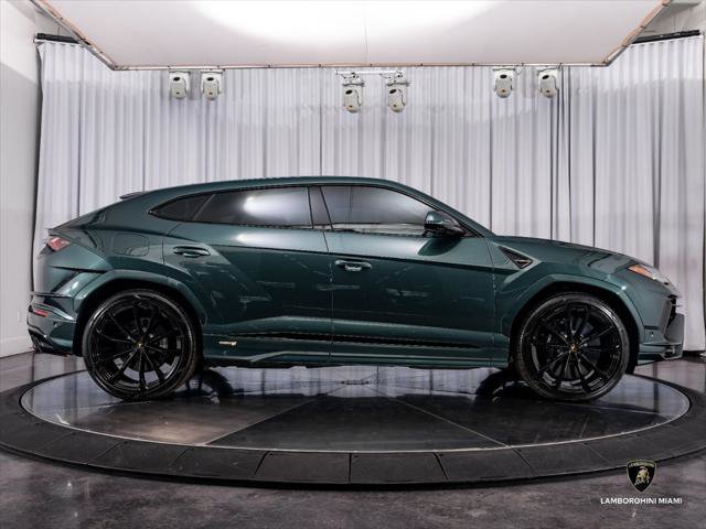 Used 2024 Lamborghini Urus S AWD/4WD image 3