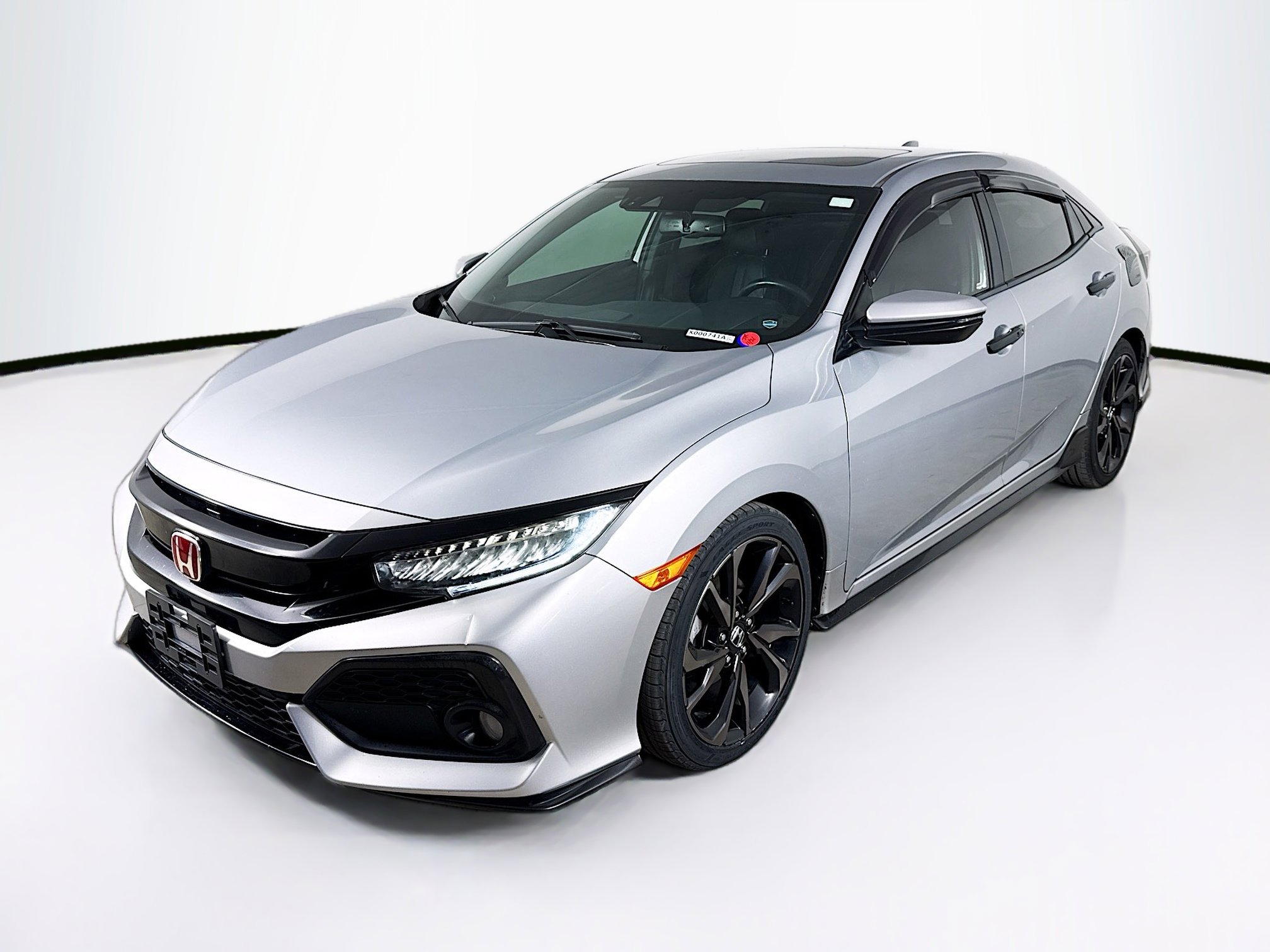 Used 2019 Honda Civic Sport Touring image 4