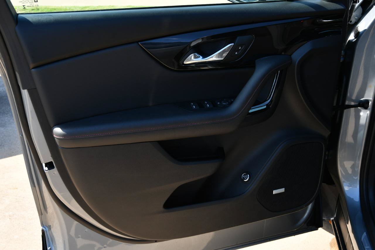 Used 2025 Chevrolet Blazer RS FWD image 15