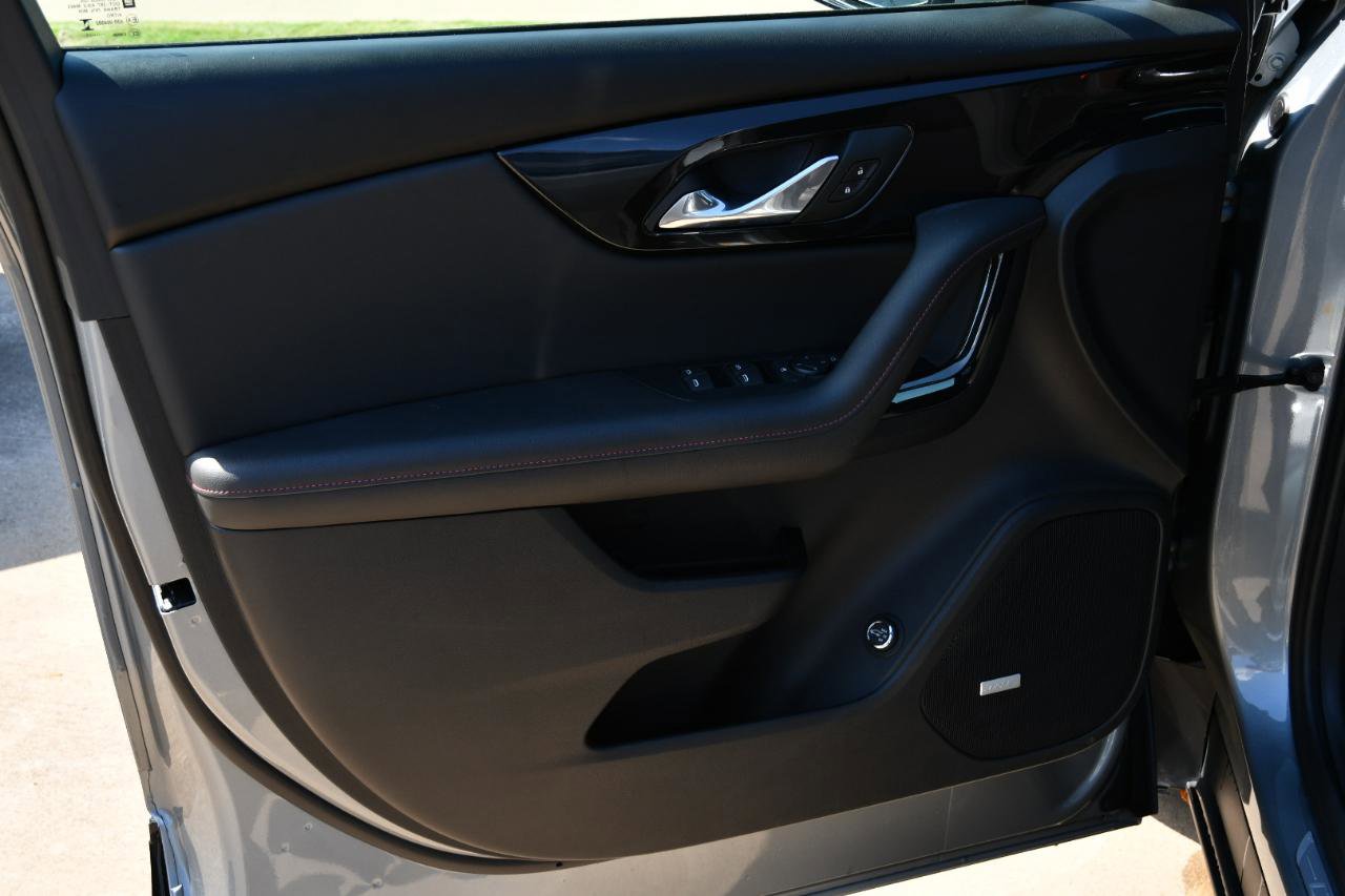 Used 2025 Chevrolet Blazer RS FWD image 15