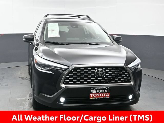 Certified 2022 Toyota Corolla Cross XLE w/ Black Badges Package (TMS) AWD/4WD image 11
