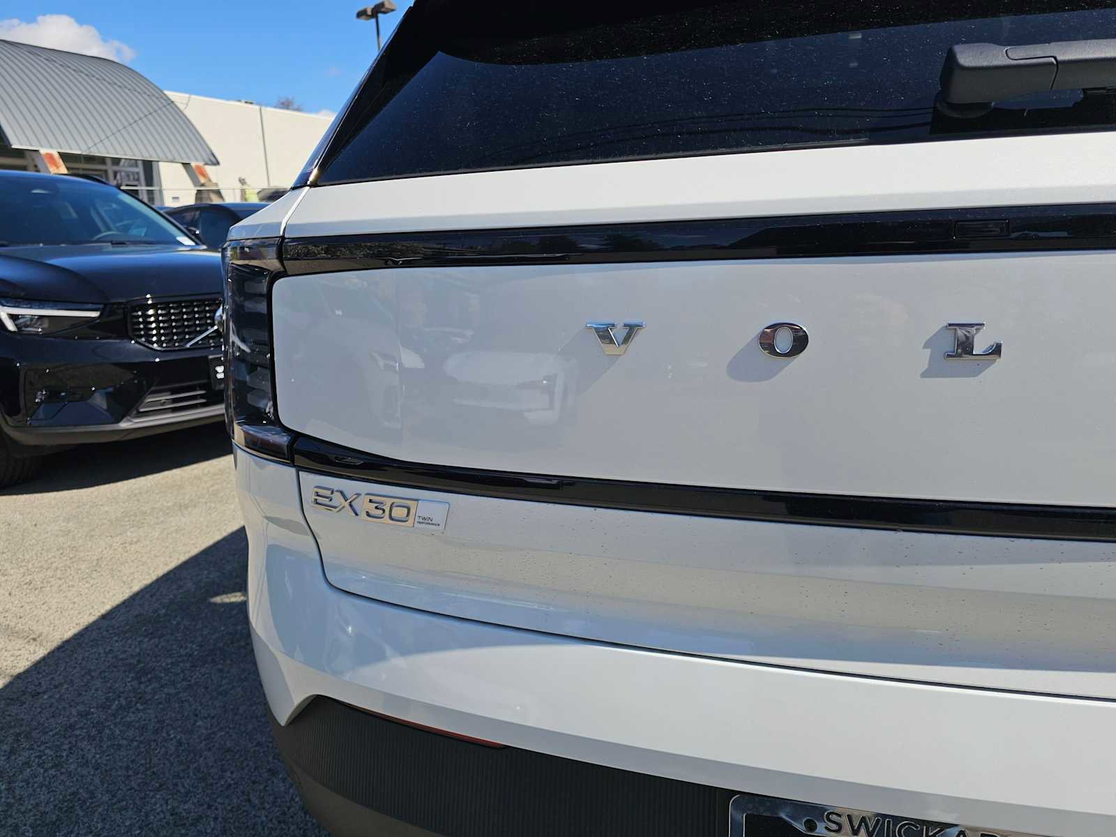 New 2026 Volvo EX30 Ultra w/ Climate Package image 15