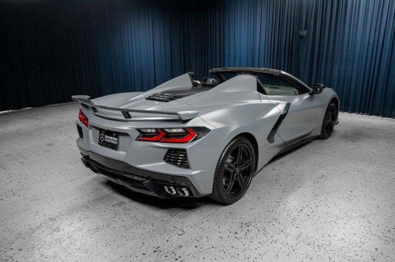 Used 2025 Chevrolet Corvette Stingray Premium Conv w/ Z51 Performance Package RWD image 12
