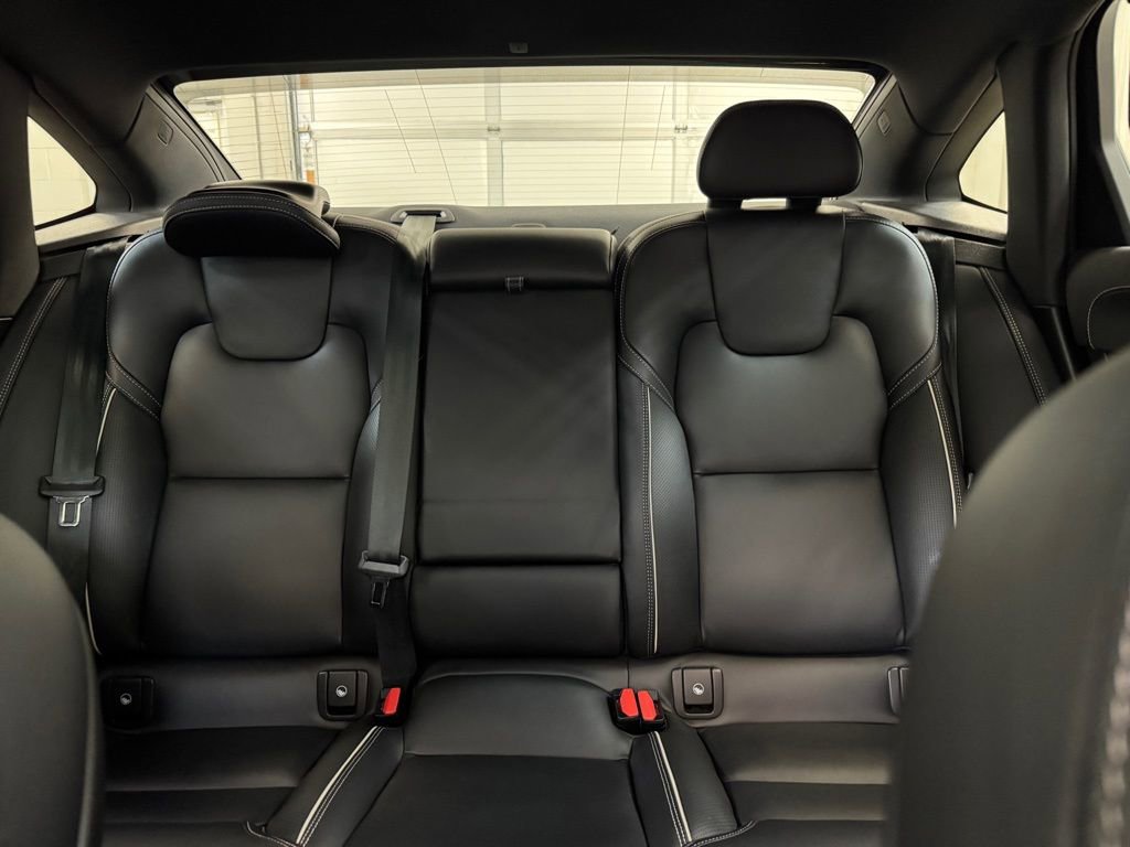 Used 2022 Volvo S90 B6 R-Design w/ Advanced Package image 14
