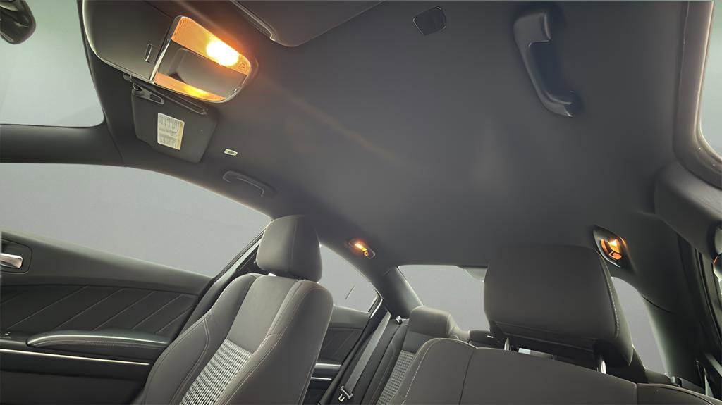 Used 2023 Dodge Charger SXT image 17