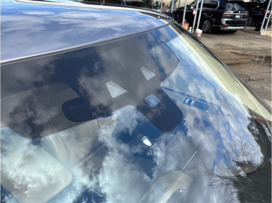 Used 2020 Land Rover Range Rover Sport SE image 12