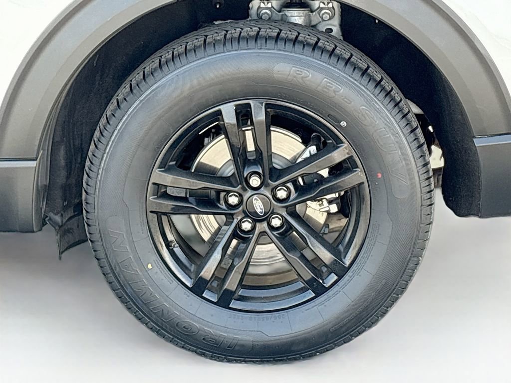 Used 2022 Ford Explorer XLT w/ Equipment Group 202A image 31