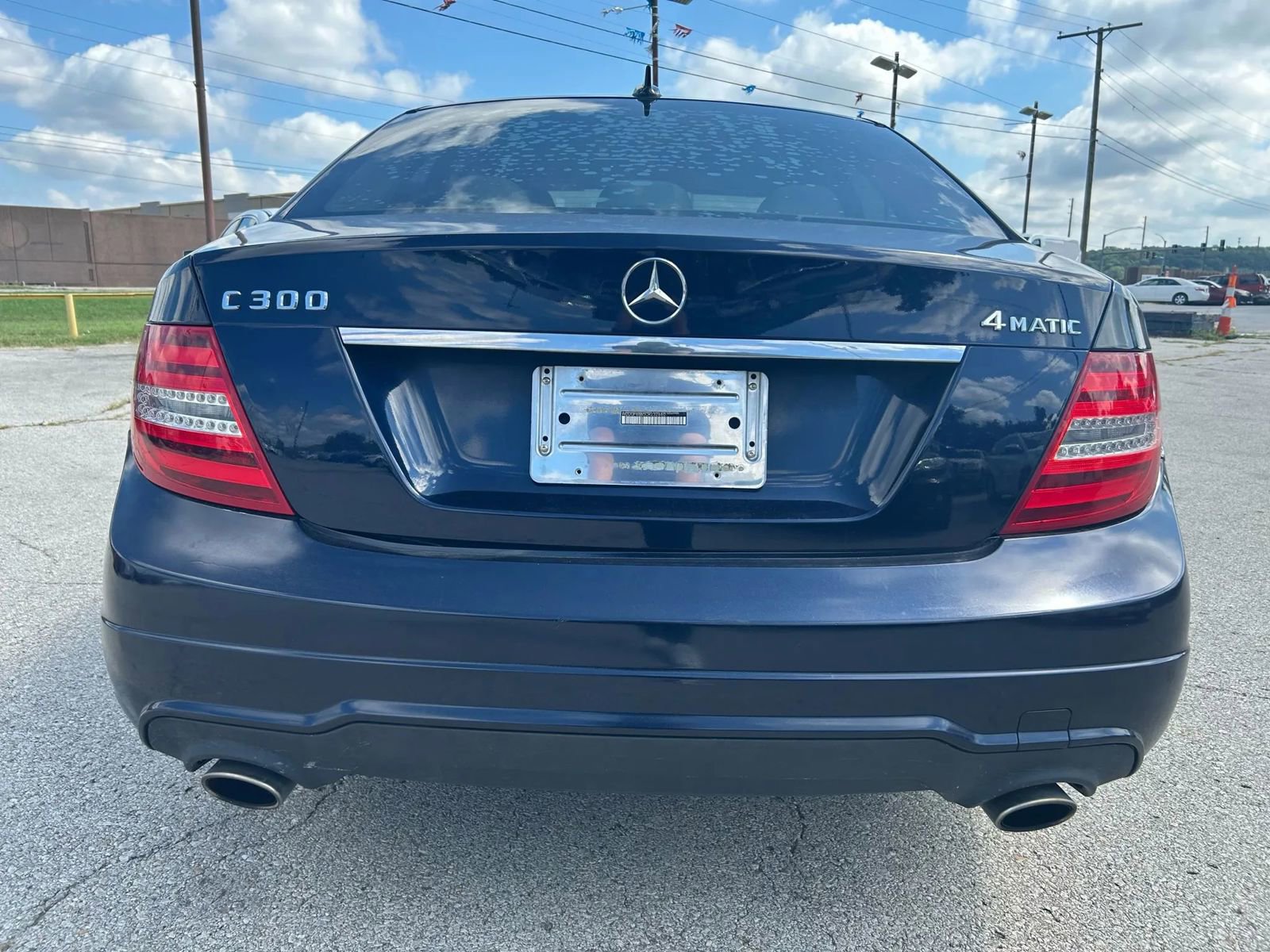 Used 2012 Mercedes-Benz C 300 4MATIC Sedan image 4