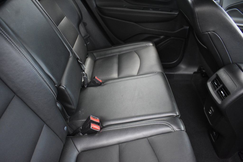 Used 2023 GMC Terrain SLT image 30