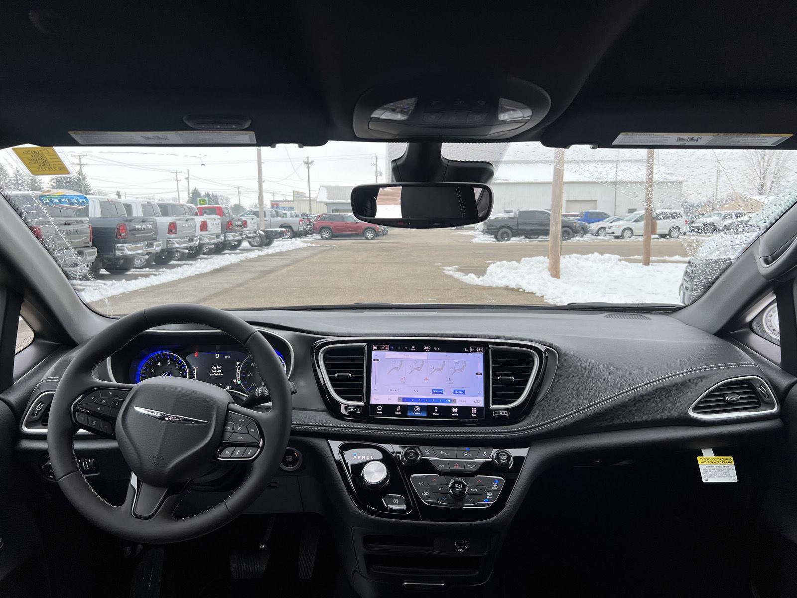 New 2026 Chrysler Pacifica Select w/ S Appearance Package image 28