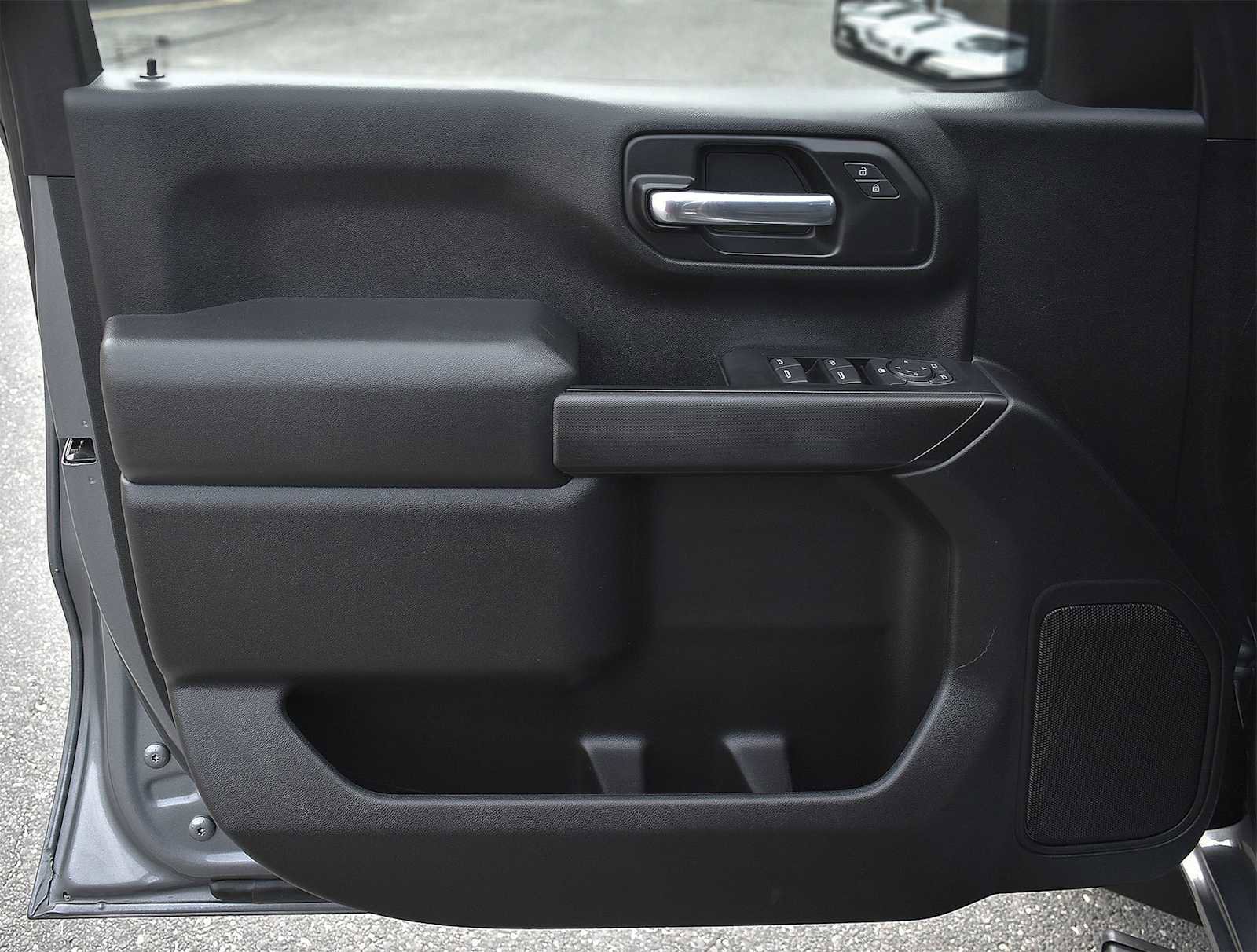 Used 2020 Chevrolet Silverado 1500 Custom w/ Custom Value Package image 19