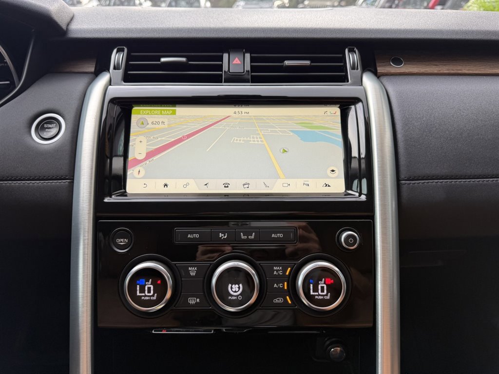 Used 2017 Land Rover Discovery HSE AWD/4WD image 28