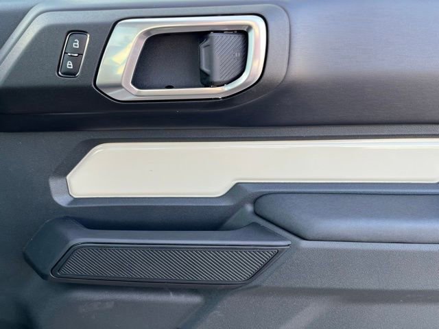 New 2025 Ford Bronco Badlands image 21