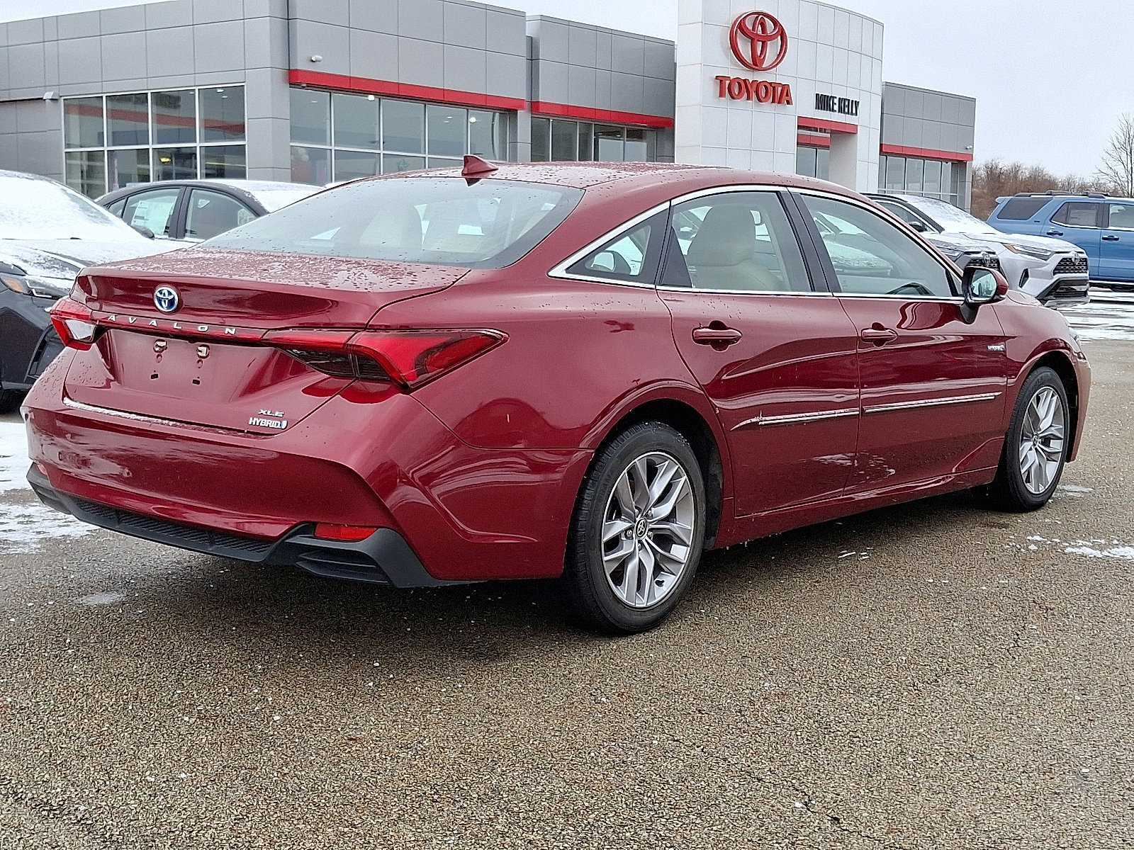 Used 2021 Toyota Avalon XLE image 6