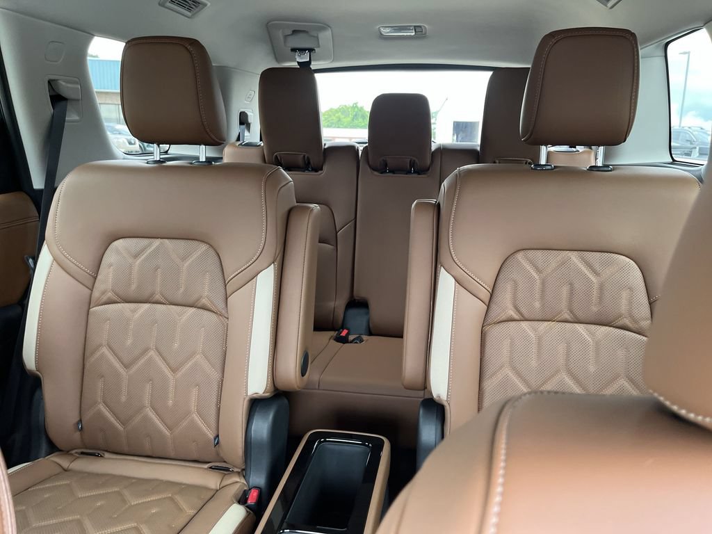 New 2026 Nissan Pathfinder Platinum AWD/4WD image 12