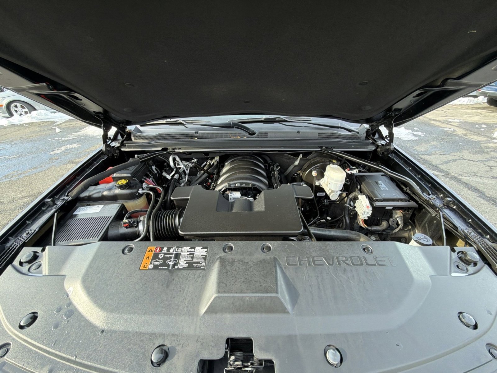 Used 2020 Chevrolet Suburban LT w/ Luxury Package image 27