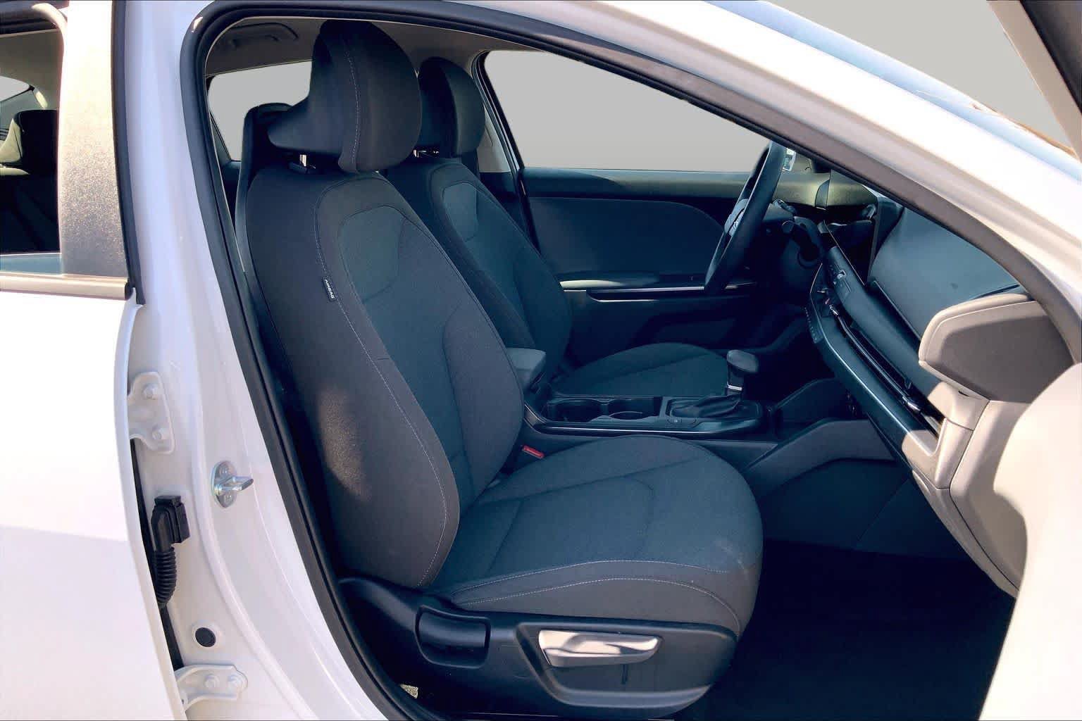 Used 2025 Kia K4 FWD image 9