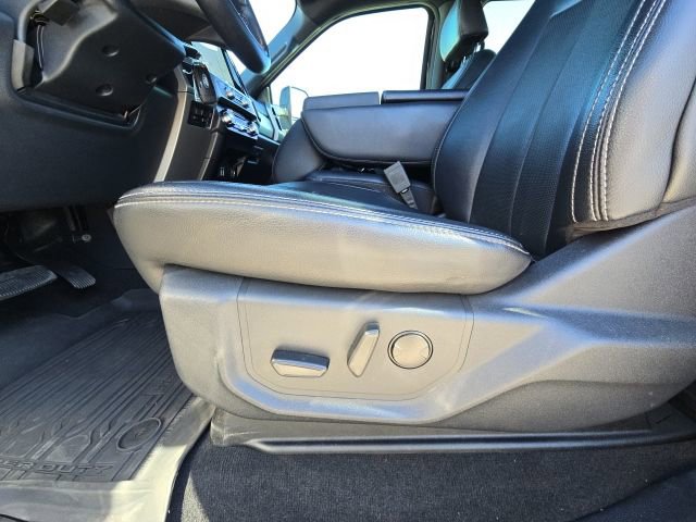 Used 2022 Ford F250 Lariat w/ Black Appearance Package image 21