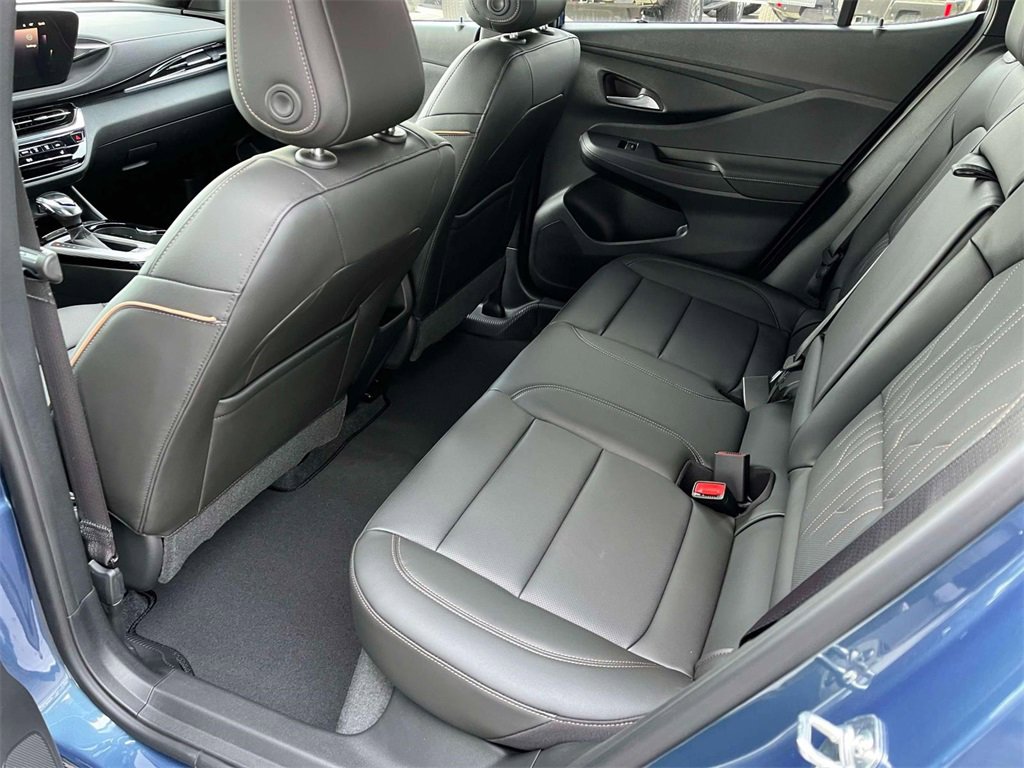 New 2026 Buick Envista Avenir image 16