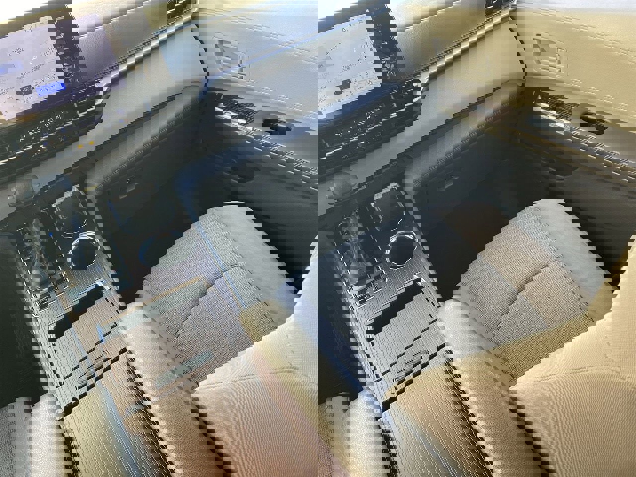 Used 2023 Toyota Sienna LE image 13