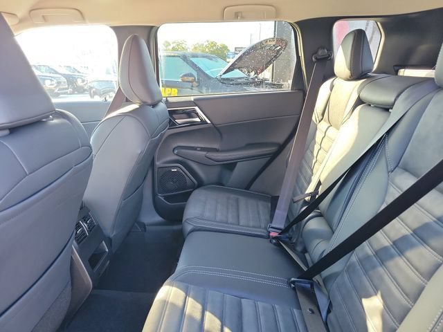 New 2026 Mitsubishi Outlander SE FWD image 14