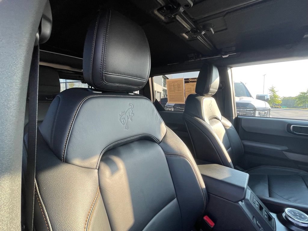 Used 2023 Ford Bronco Badlands w/ Sasquatch Package AWD/4WD image 27