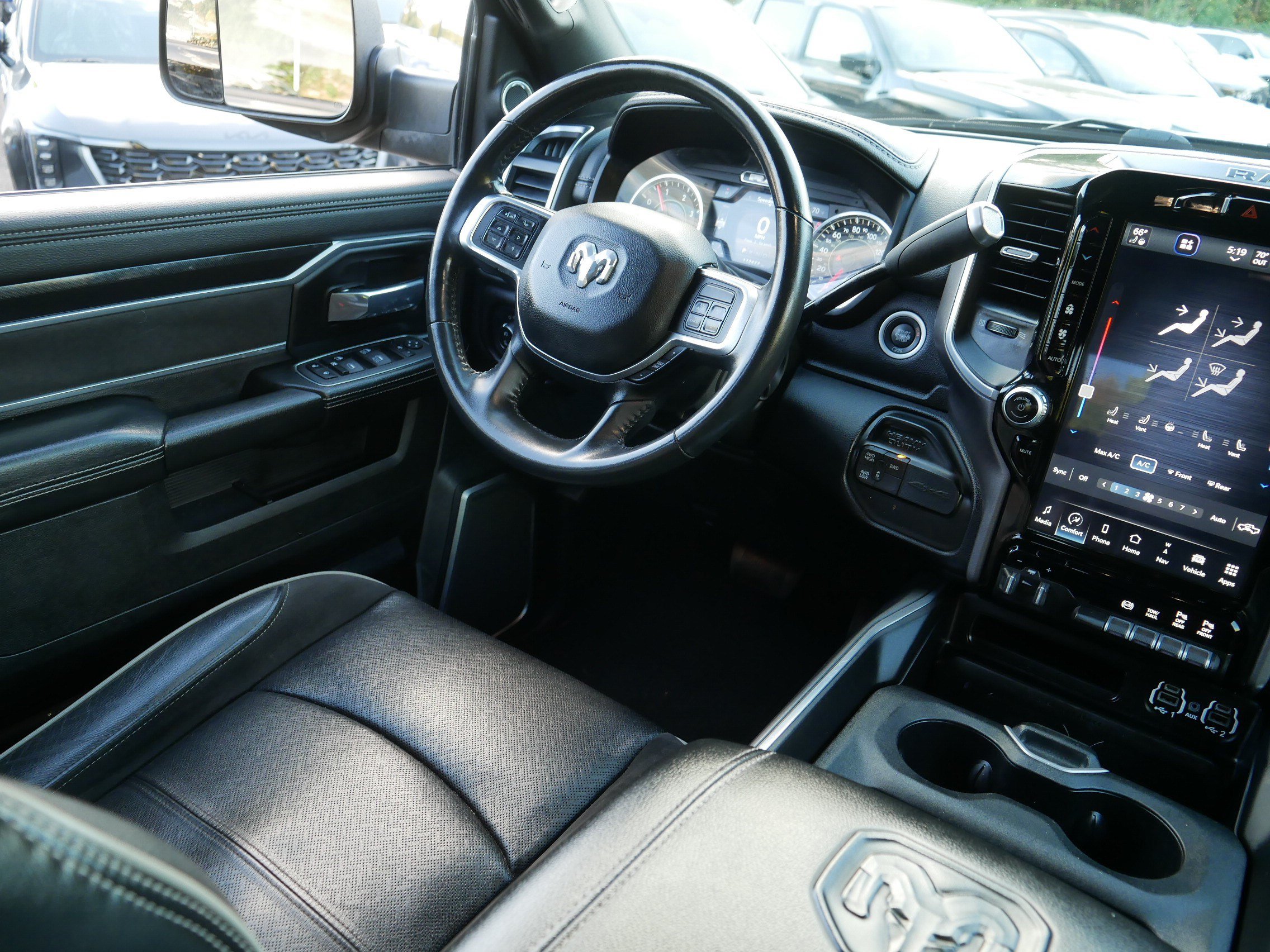 Used 2022 RAM 2500 Laramie AWD/4WD image 9