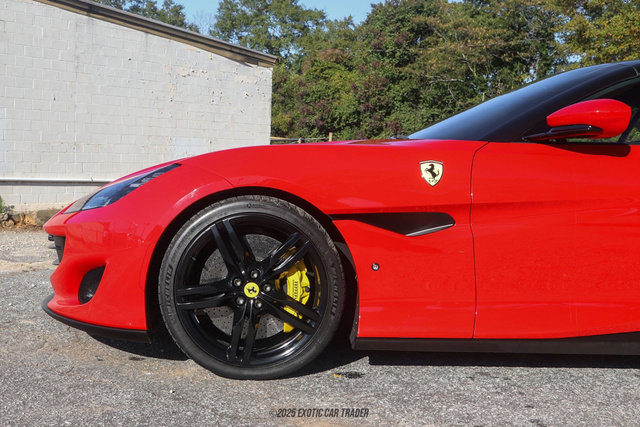 Used 2019 Ferrari Portofino image 4