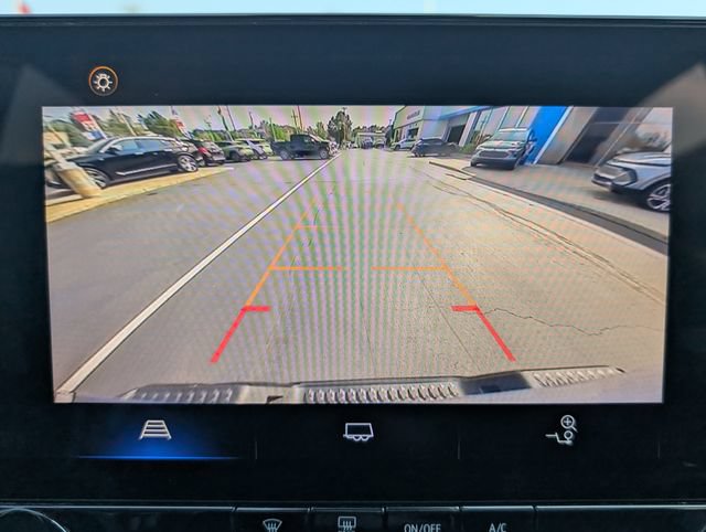 Used 2024 Chevrolet Colorado Trail Boss AWD/4WD image 23