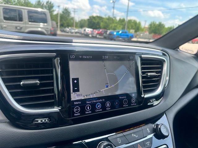 Used 2018 Chrysler Pacifica Touring Plus w/ S Appearance Package FWD image 29