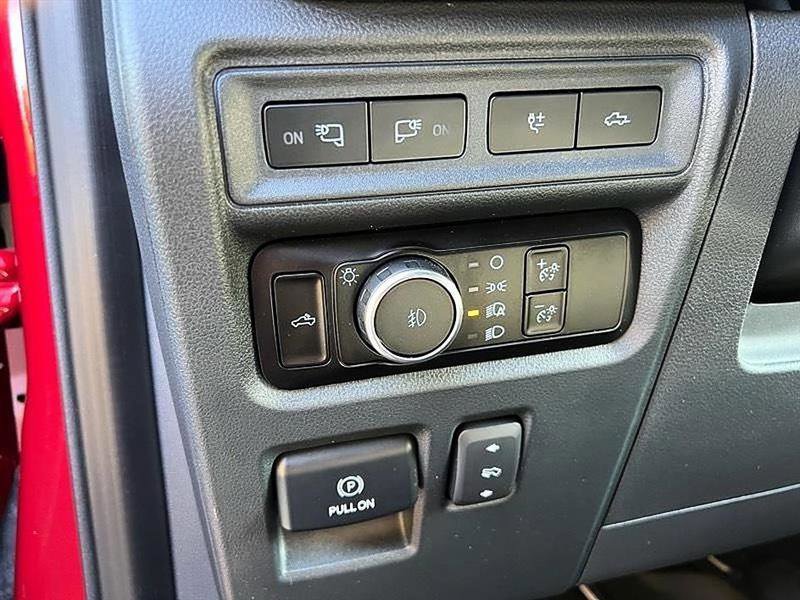 Used 2023 Ford F150 Raptor AWD/4WD image 32