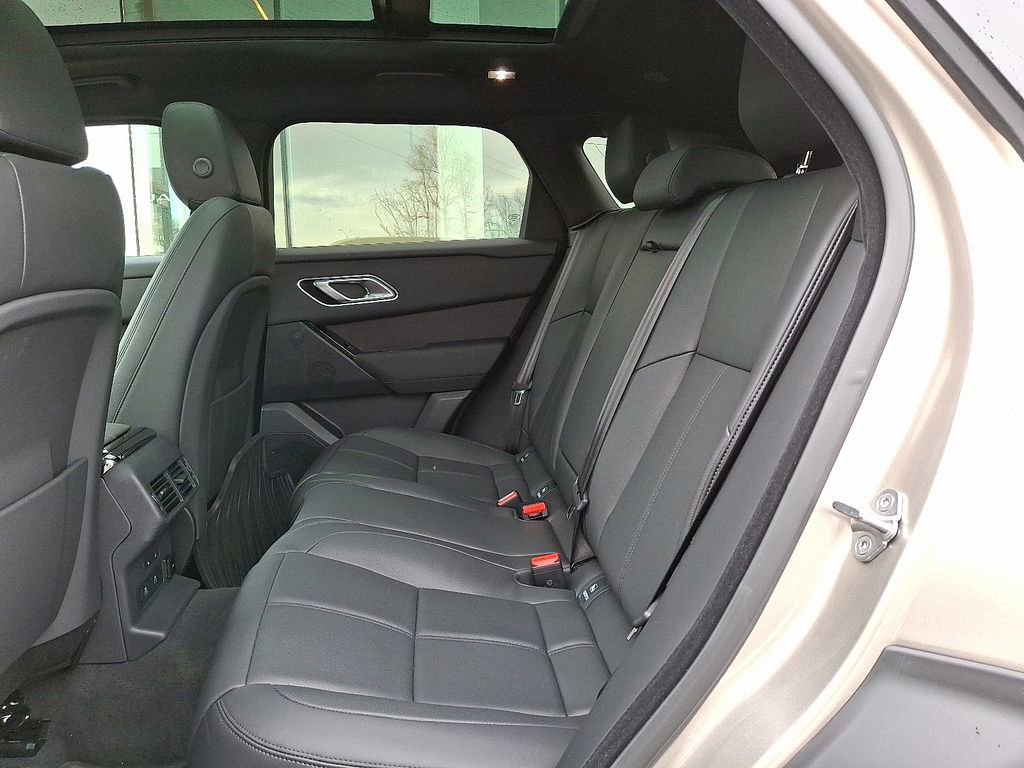 Certified 2026 Land Rover Range Rover Velar Dynamic SE AWD/4WD image 10