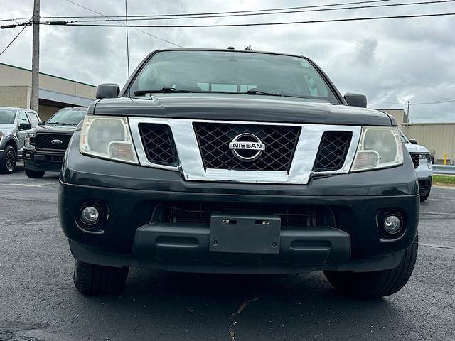 Used 2016 Nissan Frontier SV w/ SV Value Truck Package RWD image 2