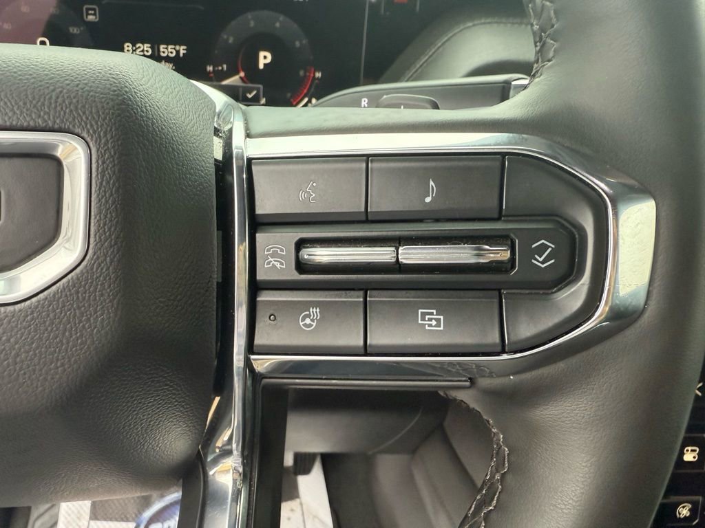 Used 2025 GMC Yukon XL Denali image 34