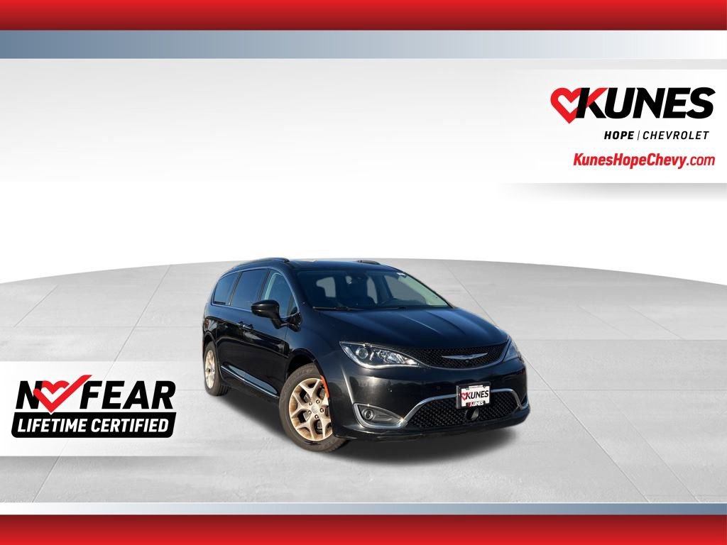 Used 2017 Chrysler Pacifica Touring-L Plus w/ Advanced Safetytec Group image 1