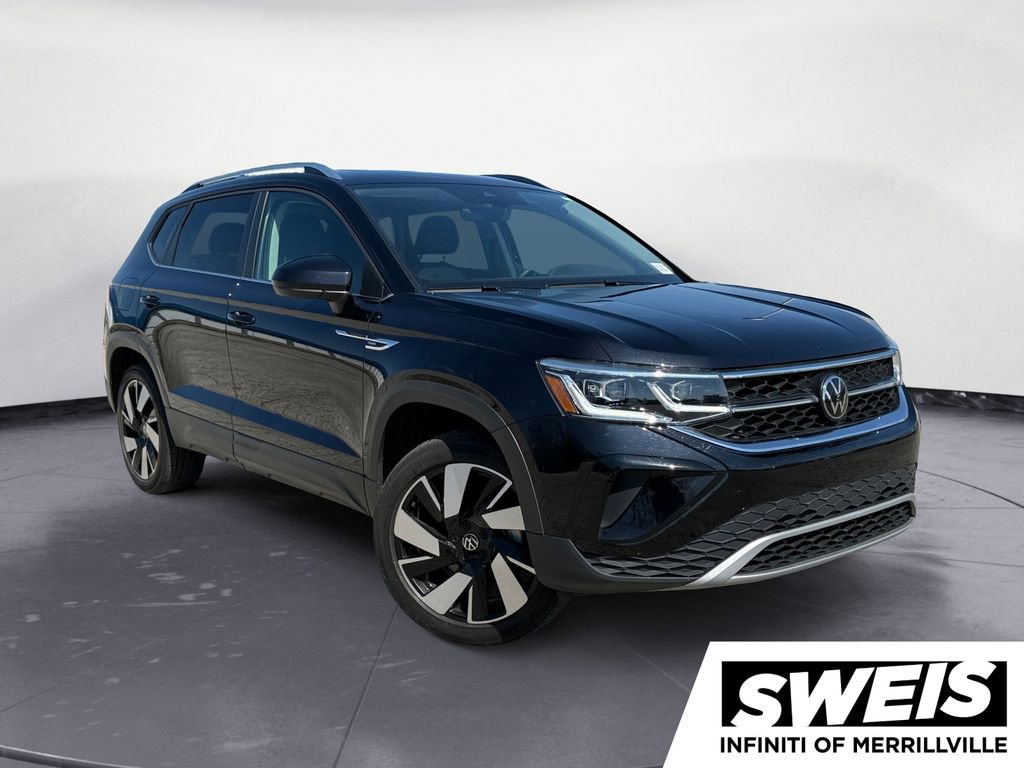 Used 2024 Volkswagen Taos SEL image 1