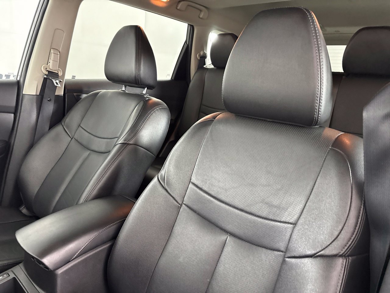 Used 2016 Nissan Rogue SL w/ SL Premium Package AWD/4WD image 15