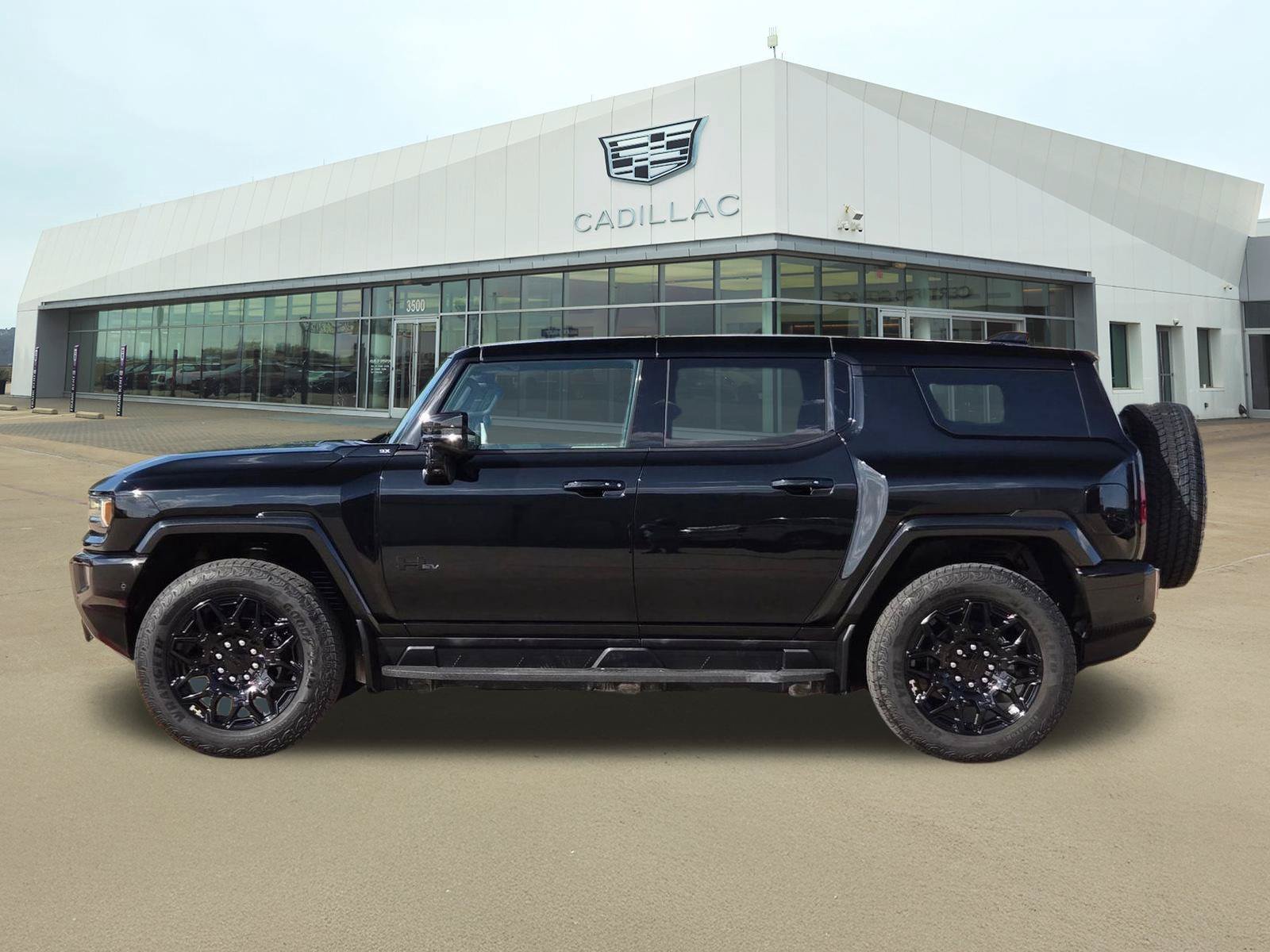 Used 2026 GMC Hummer EV SUV w/ LPO, Dark Essentials Package AWD/4WD image 3