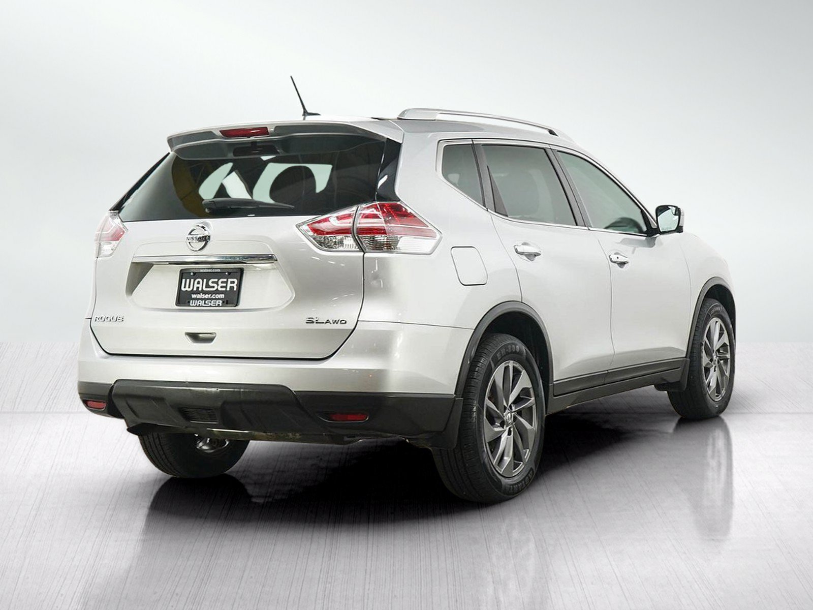 Used 2016 Nissan Rogue SL AWD/4WD image 5