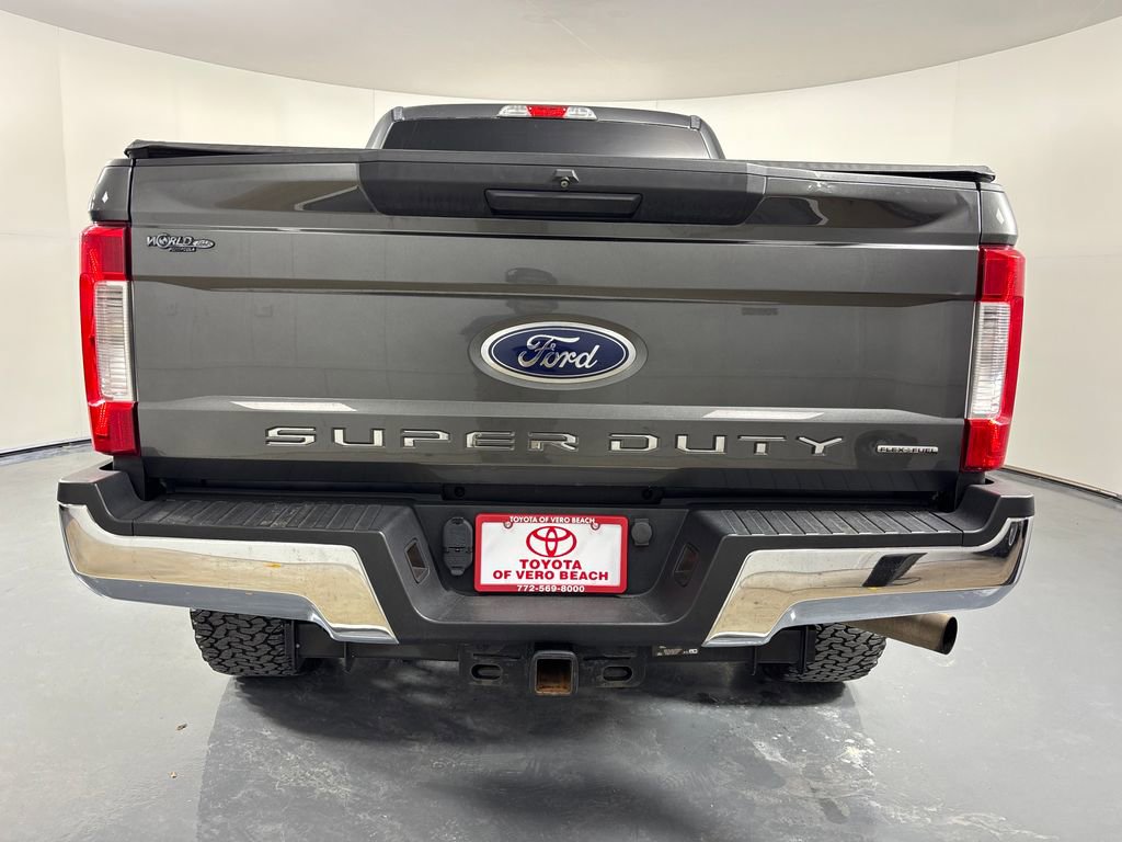 Used 2017 Ford F250 XLT image 5