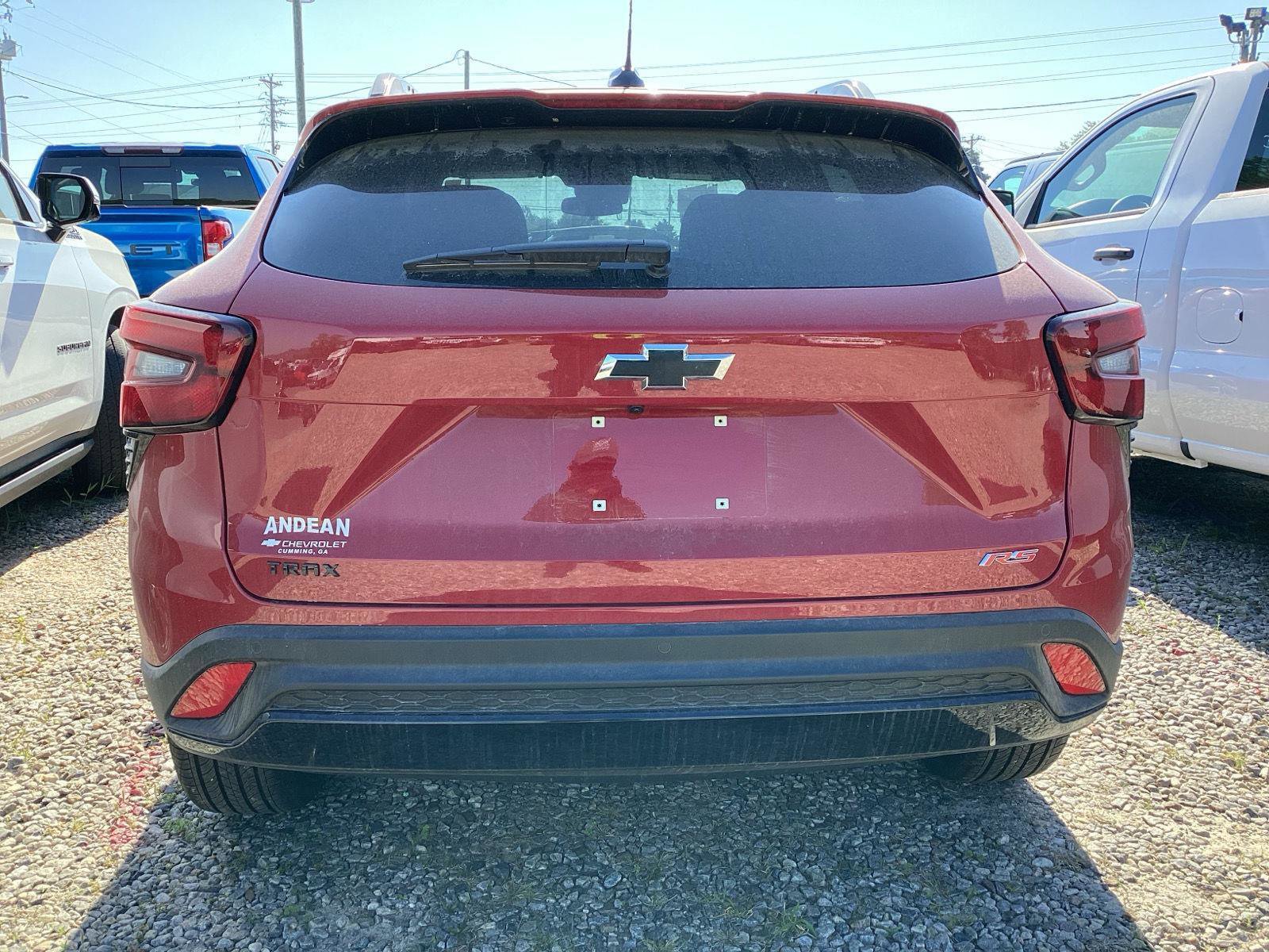 Used 2026 Chevrolet Trax RS w/ Sunroof Package FWD image 3