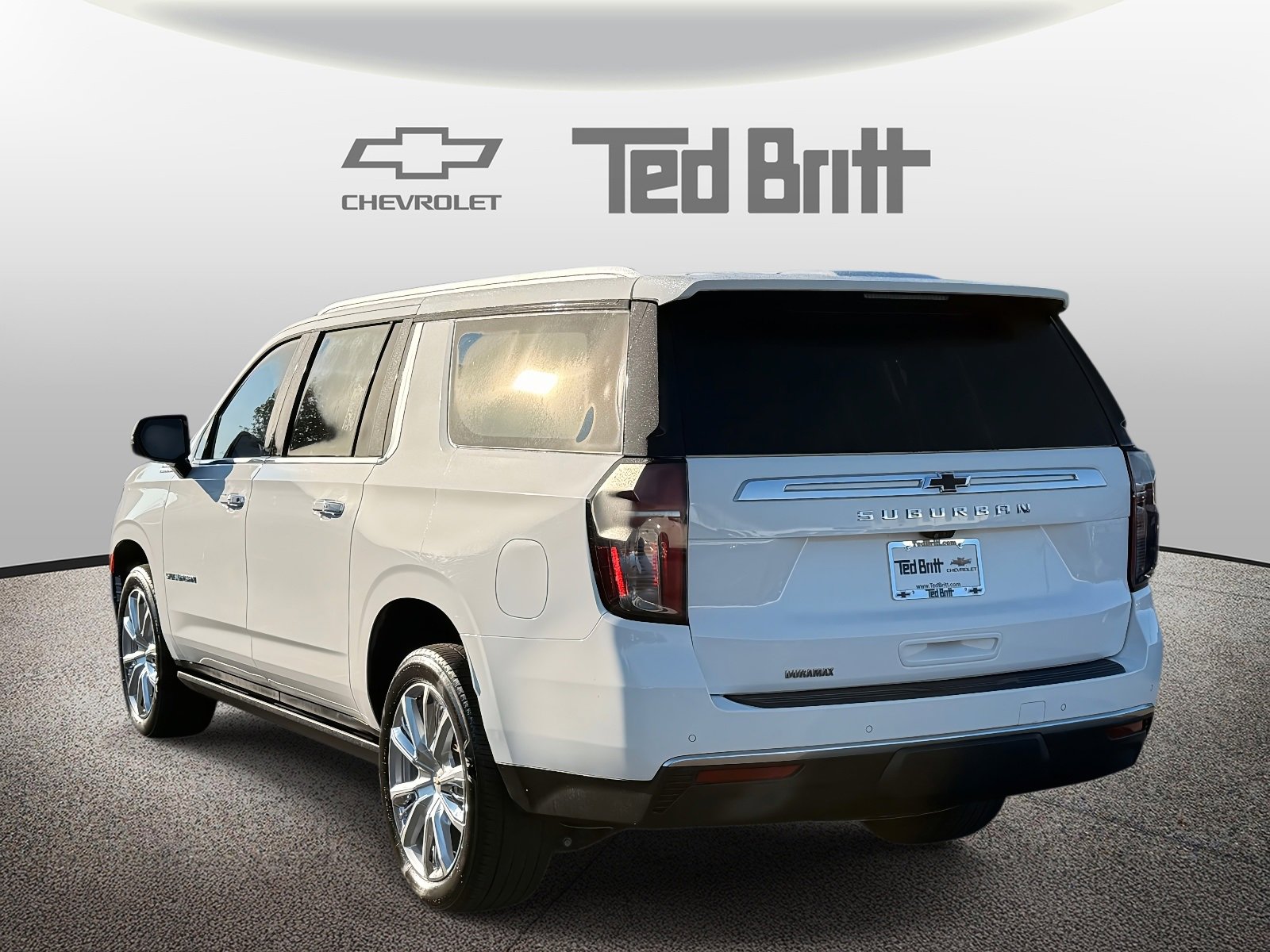Certified 2023 Chevrolet Suburban High Country image 6