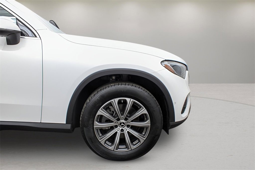 Used 2024 Mercedes-Benz GLC 300 4MATIC image 35