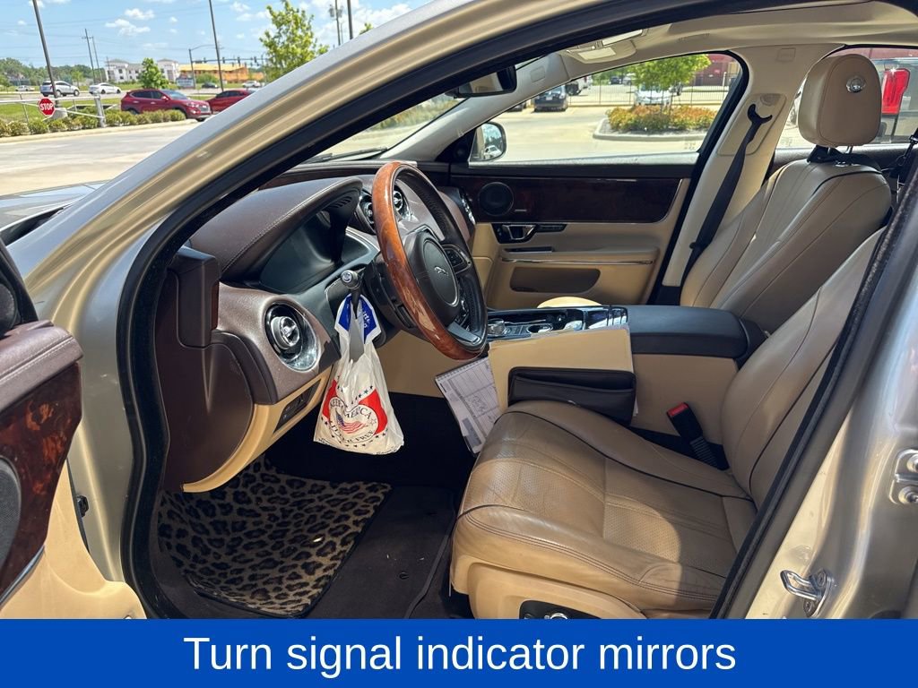 Used 2016 Jaguar XJ R-Sport RWD image 7